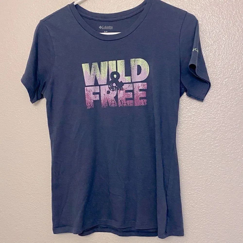 Columbia Graphic T-shirt crew neck navy Blue wild and free Hidden Lake woman S